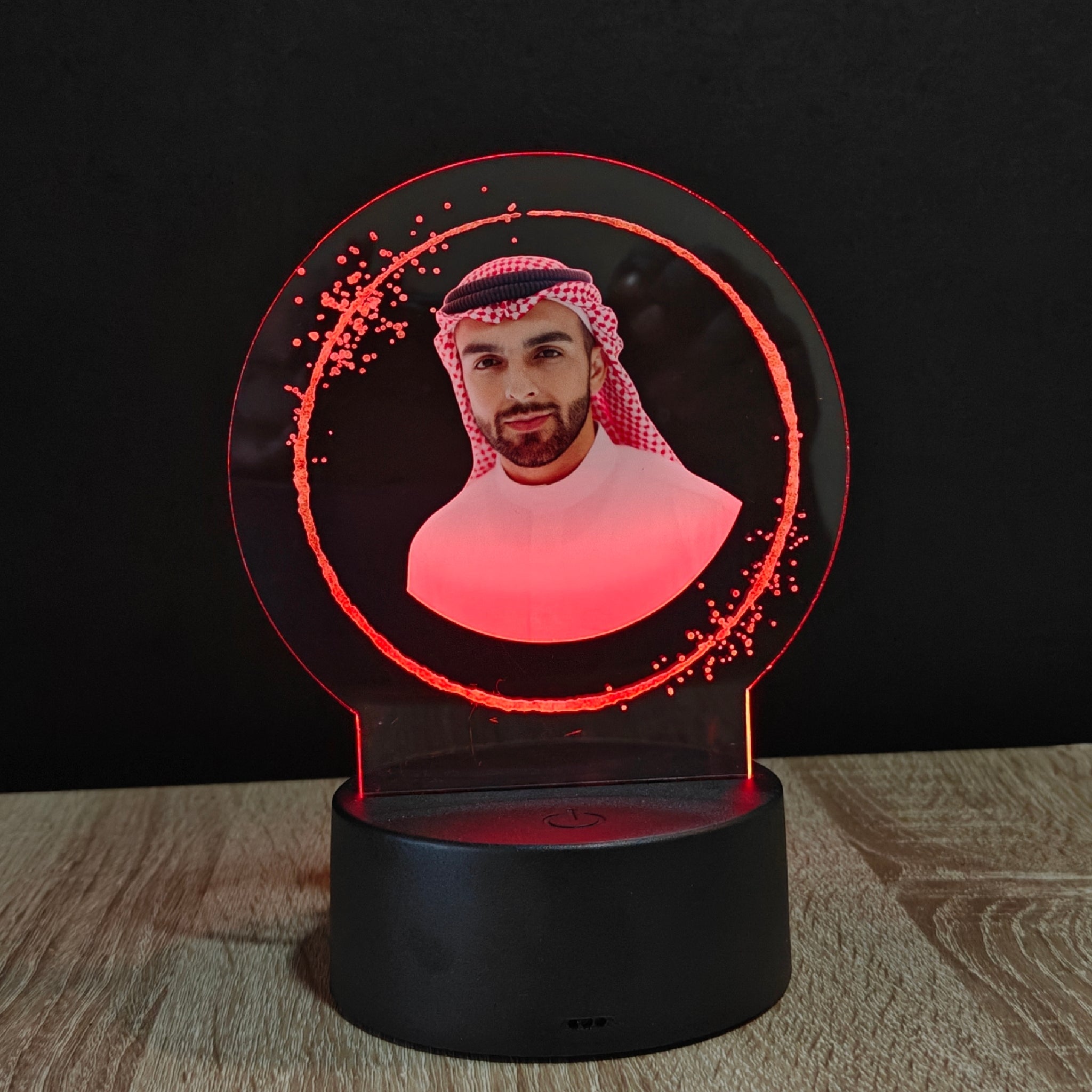 هديه له بصورته